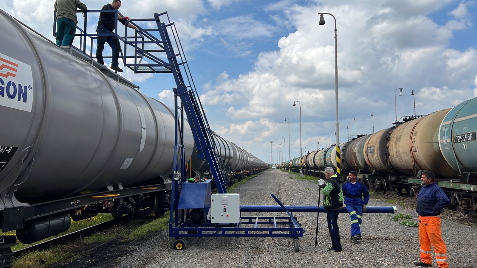 122f6881-2ee1-4f19-90ba-a47e90f2aade