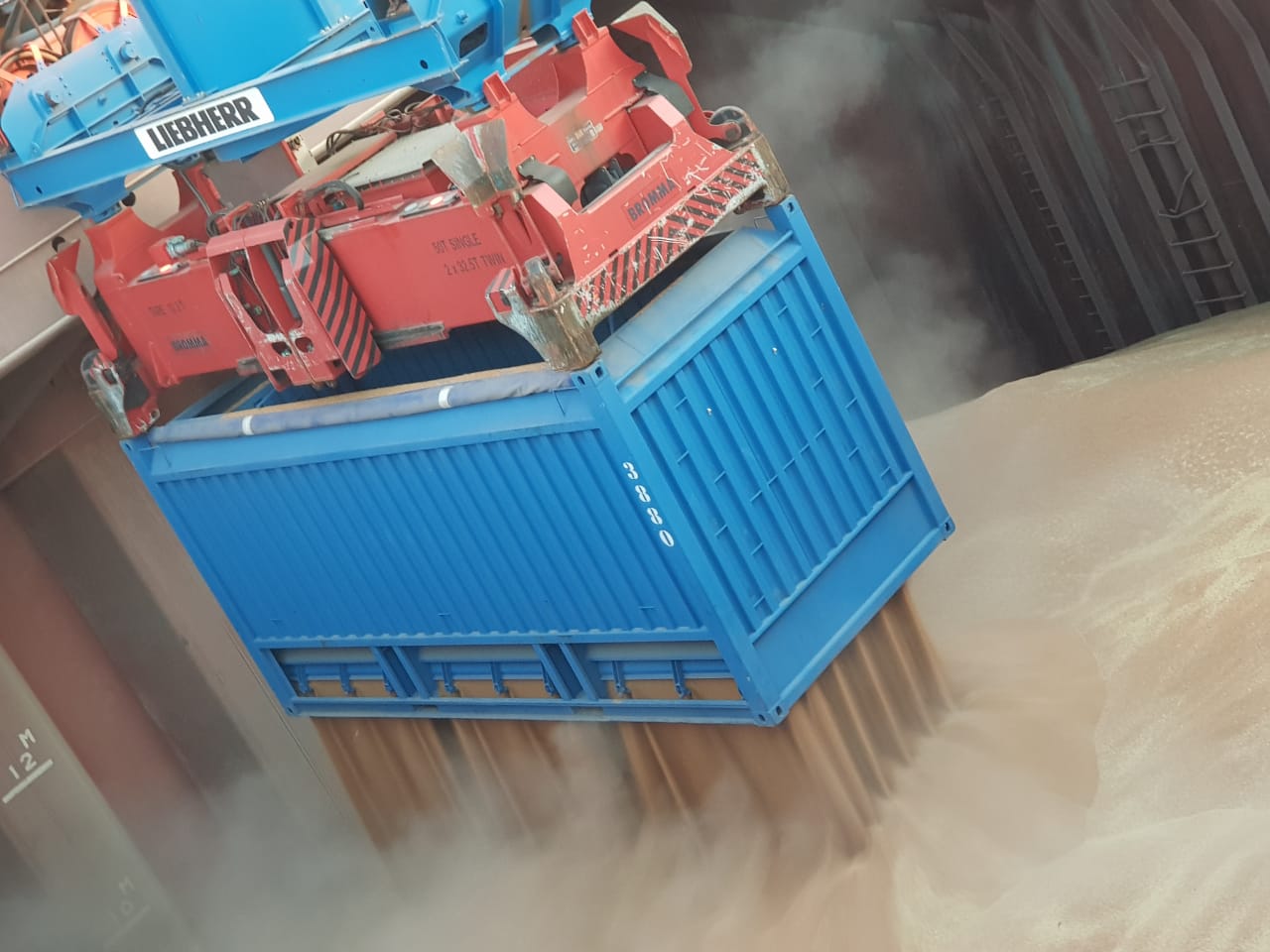 4633d5d9-0714-4381-a513-476513756d80