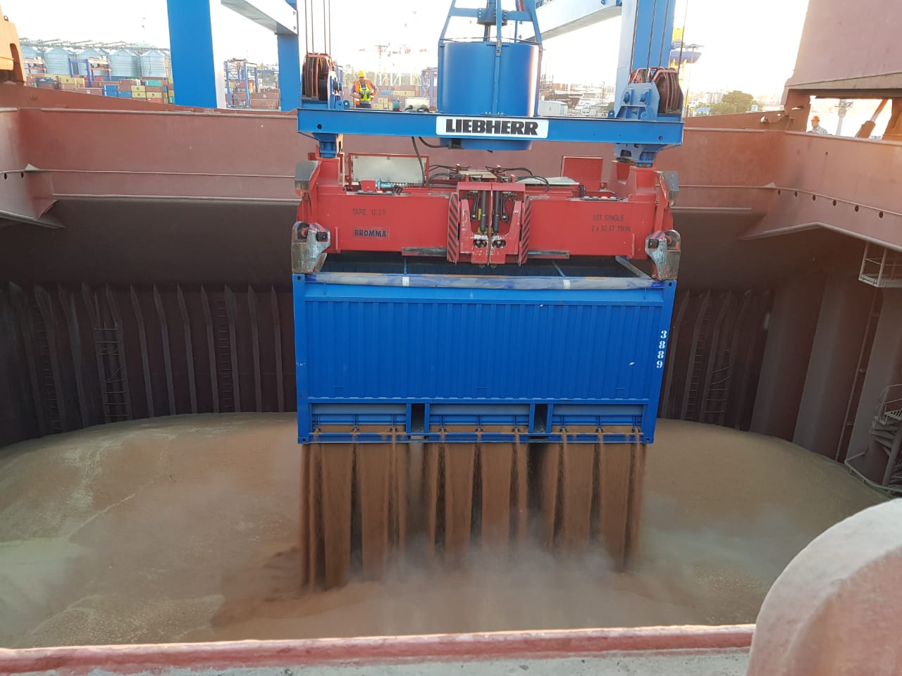 a6947424-31df-473f-992a-f3980f908a45